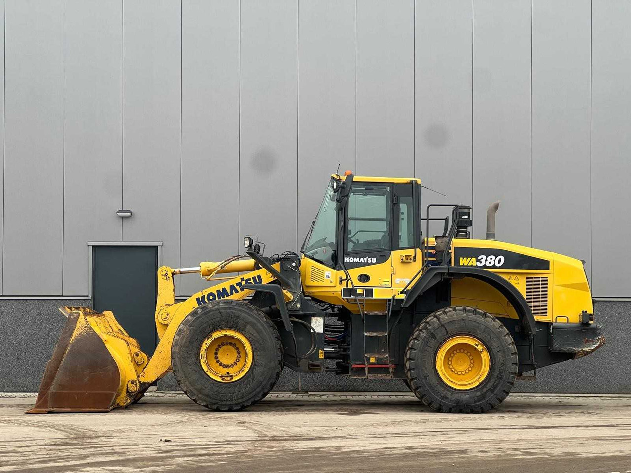 Komatsu WA380-7 - Ratinis krautuvas: foto 5 Komatsu WA380-7 - Ratinis krautuvas: foto 5