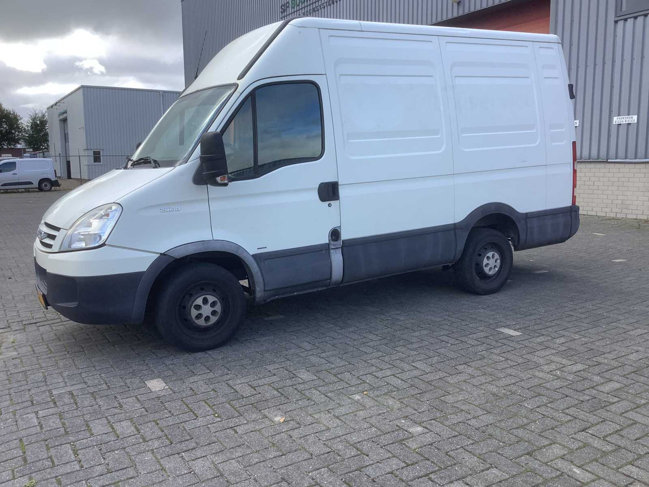 2007 IVECO DAILY 29 L 10V 300 H2 L COMMERCIAL VEHICLE - Komercinis automobilis: foto 1 2007 IVECO DAILY 29 L 10V 300 H2 L COMMERCIAL VEHICLE - Komercinis automobilis: foto 1
