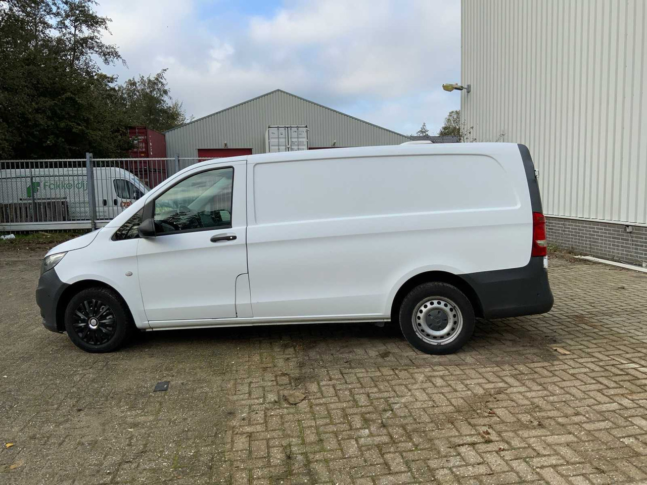 2015 MERCEDES-BENZ VITO COMMERCIAL VEHICLE - Komercinis automobilis: foto 2 2015 MERCEDES-BENZ VITO COMMERCIAL VEHICLE - Komercinis automobilis: foto 2