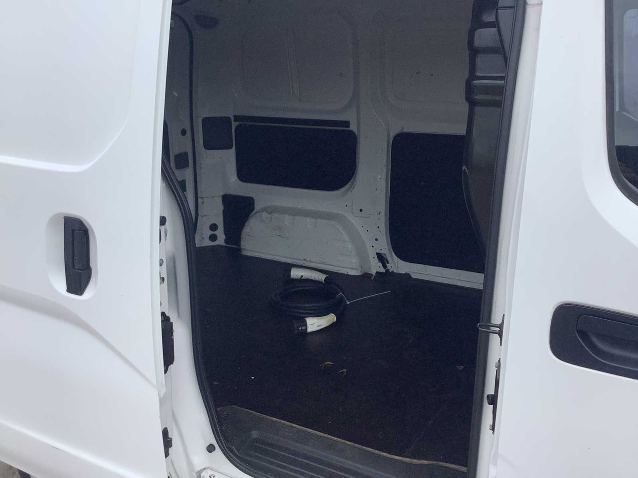 2015 - NISSAN - E-NV200 - OPTIMA - COMMERCIAL VEHICLE - Komercinis automobilis: foto 5 2015 - NISSAN - E-NV200 - OPTIMA - COMMERCIAL VEHICLE - Komercinis automobilis: foto 5