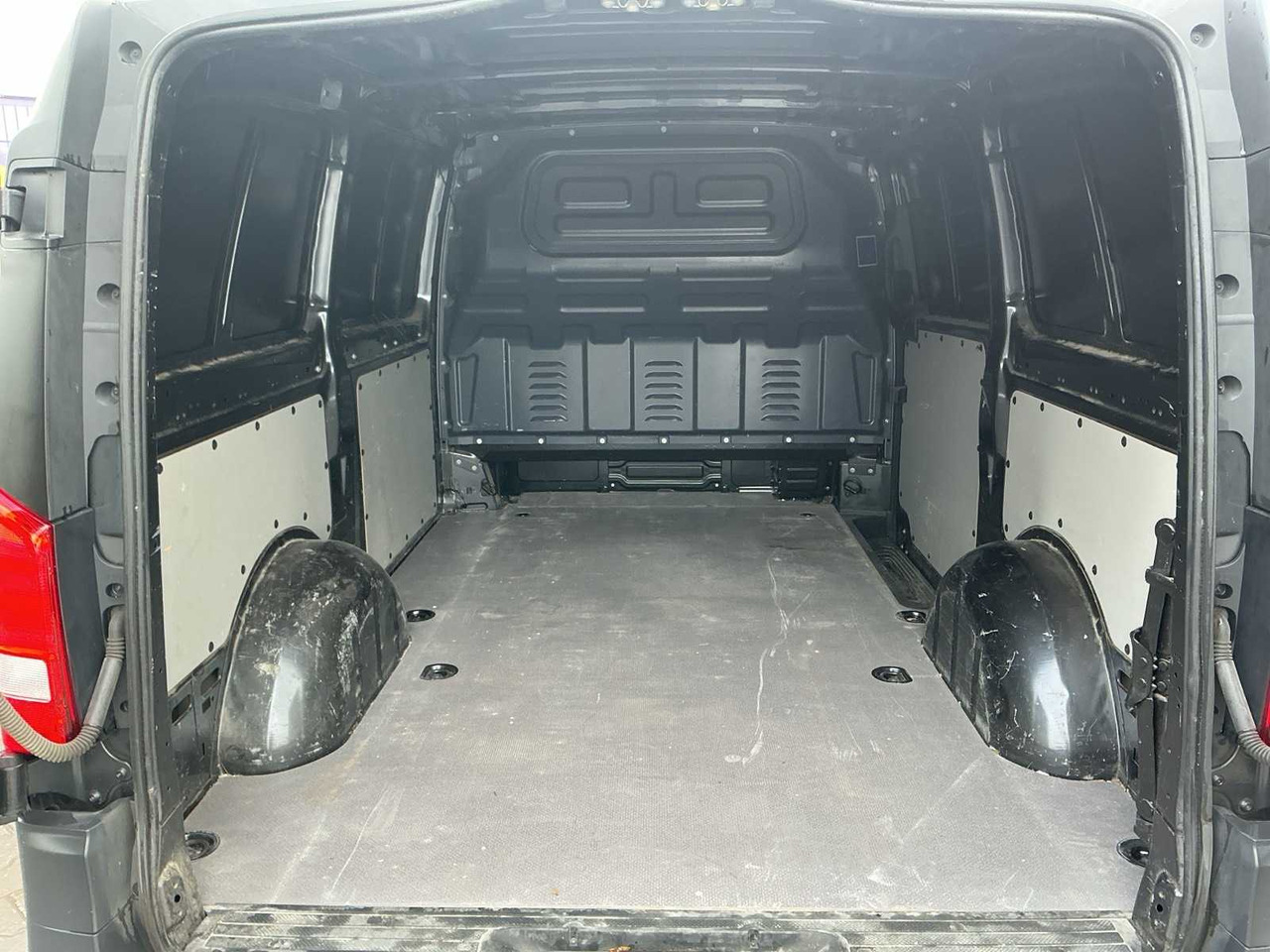 2020 - MERCEDES-BENZ - VITO - 110 CDI LONG - COMMERCIAL VEHICLE - Komercinis automobilis: foto 5 2020 - MERCEDES-BENZ - VITO - 110 CDI LONG - COMMERCIAL VEHICLE - Komercinis automobilis: foto 5