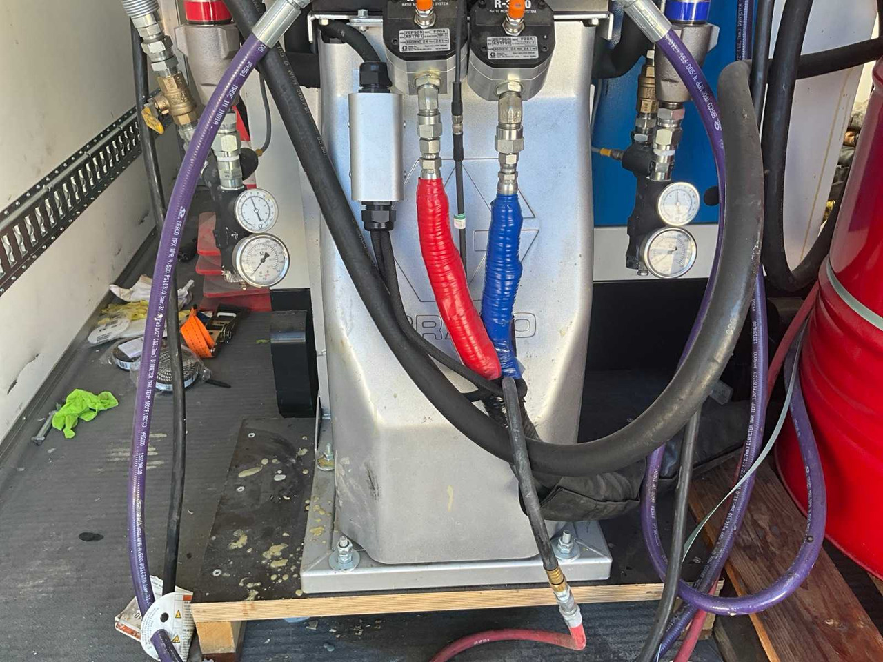2020 Graco Reactor E-XP2 Polyurea and Foam Spray Machine - Komunalinė/ Specializuota technika: foto 4 2020 Graco Reactor E-XP2 Polyurea and Foam Spray Machine - Komunalinė/ Specializuota technika: foto 4