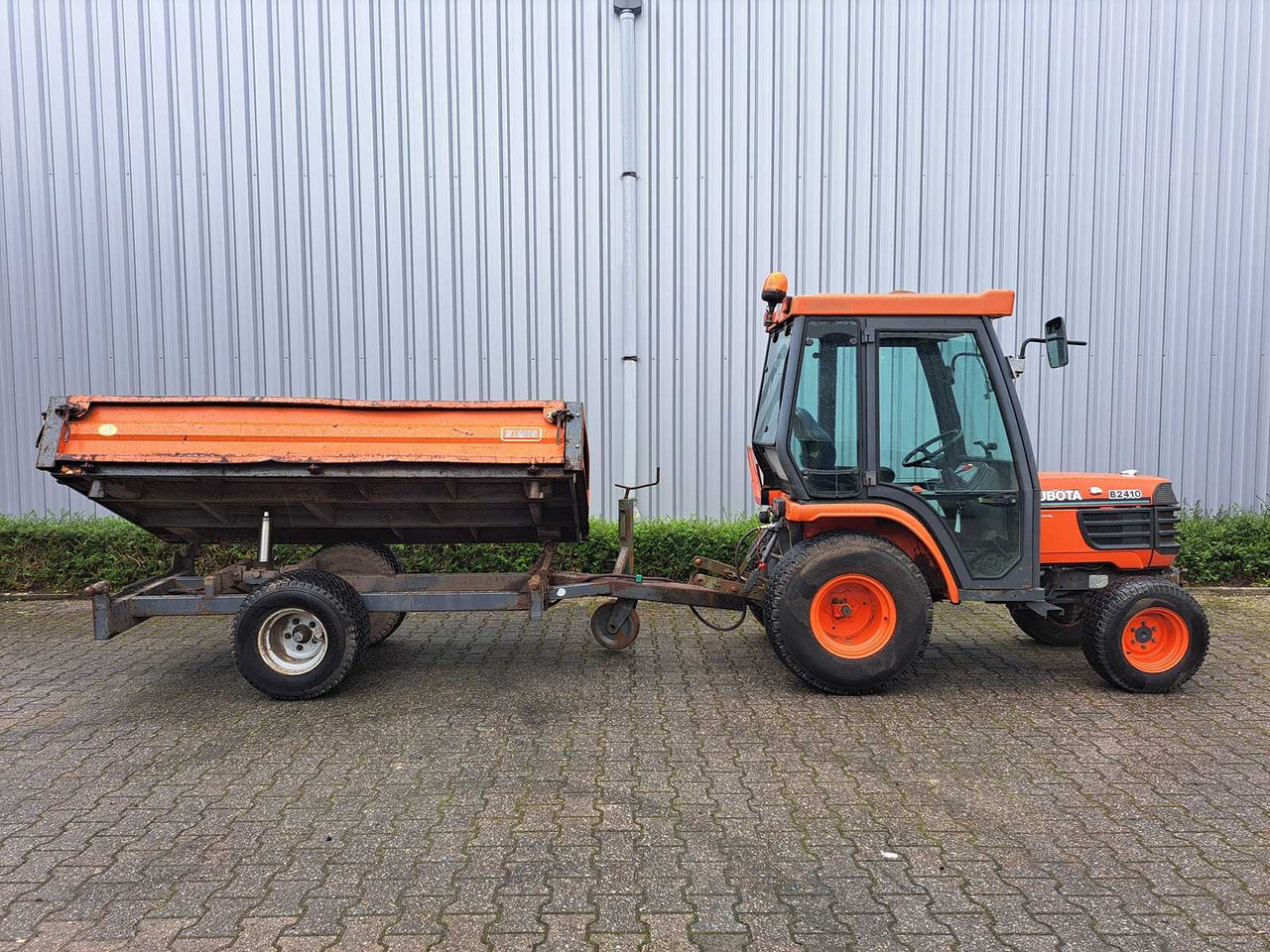 Kubota B2410 - Mini traktorius: foto 5 Kubota B2410 - Mini traktorius: foto 5