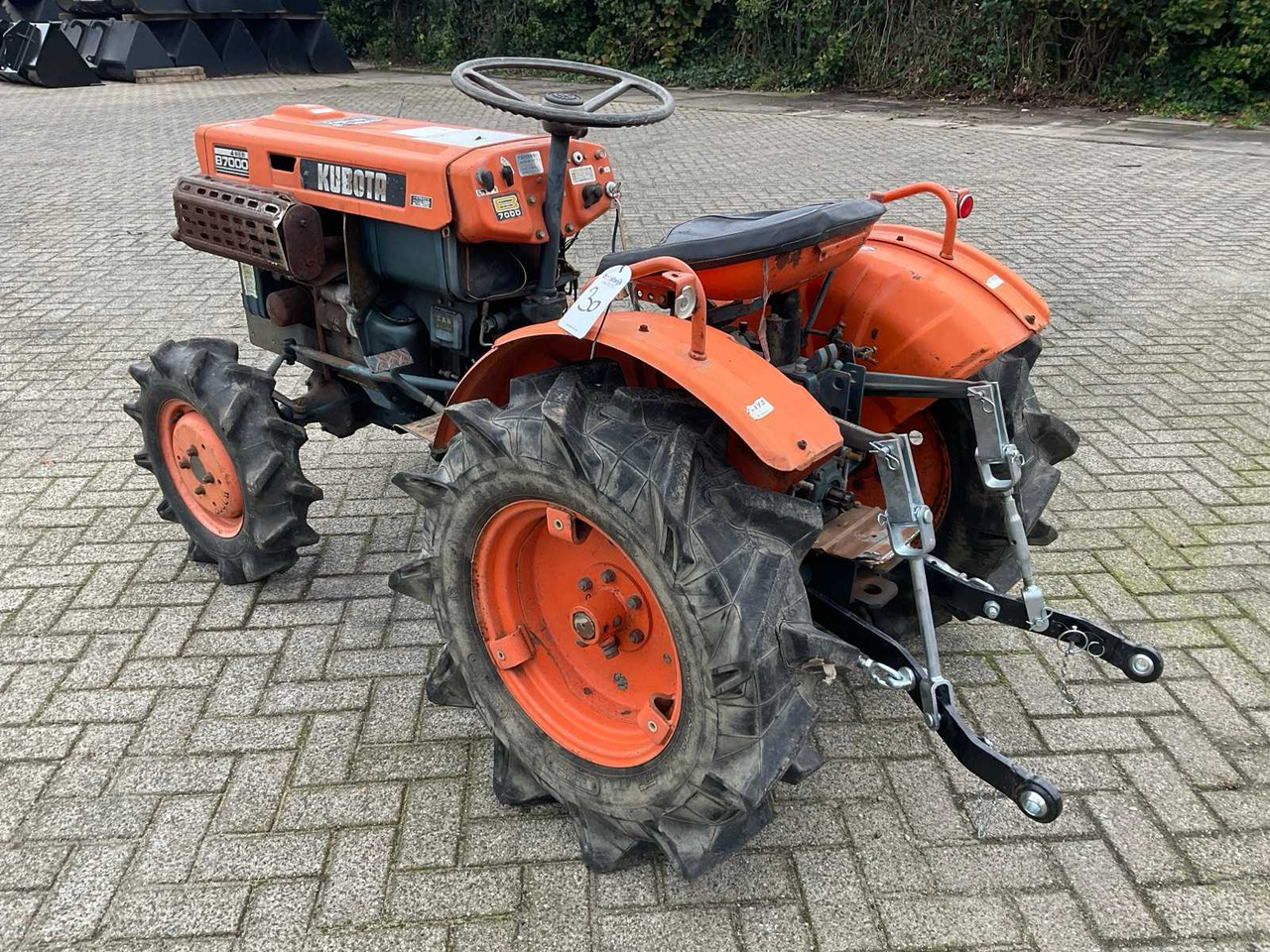 Kubota B7000 - Mini traktorius: foto 2 Kubota B7000 - Mini traktorius: foto 2