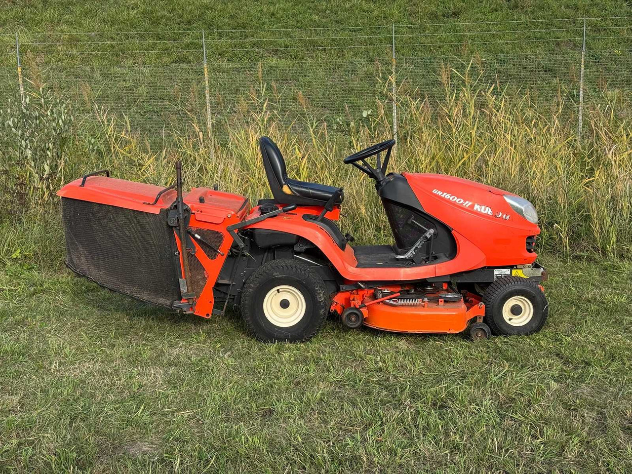 Kubota GR 1600 EC2 Diesel - Vejapjovė: foto 5 Kubota GR 1600 EC2 Diesel - Vejapjovė: foto 5