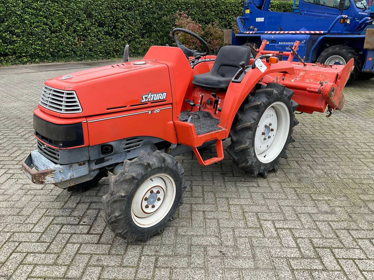 Kubota Saturn X-20 - Mini traktorius: foto 1 Kubota Saturn X-20 - Mini traktorius: foto 1