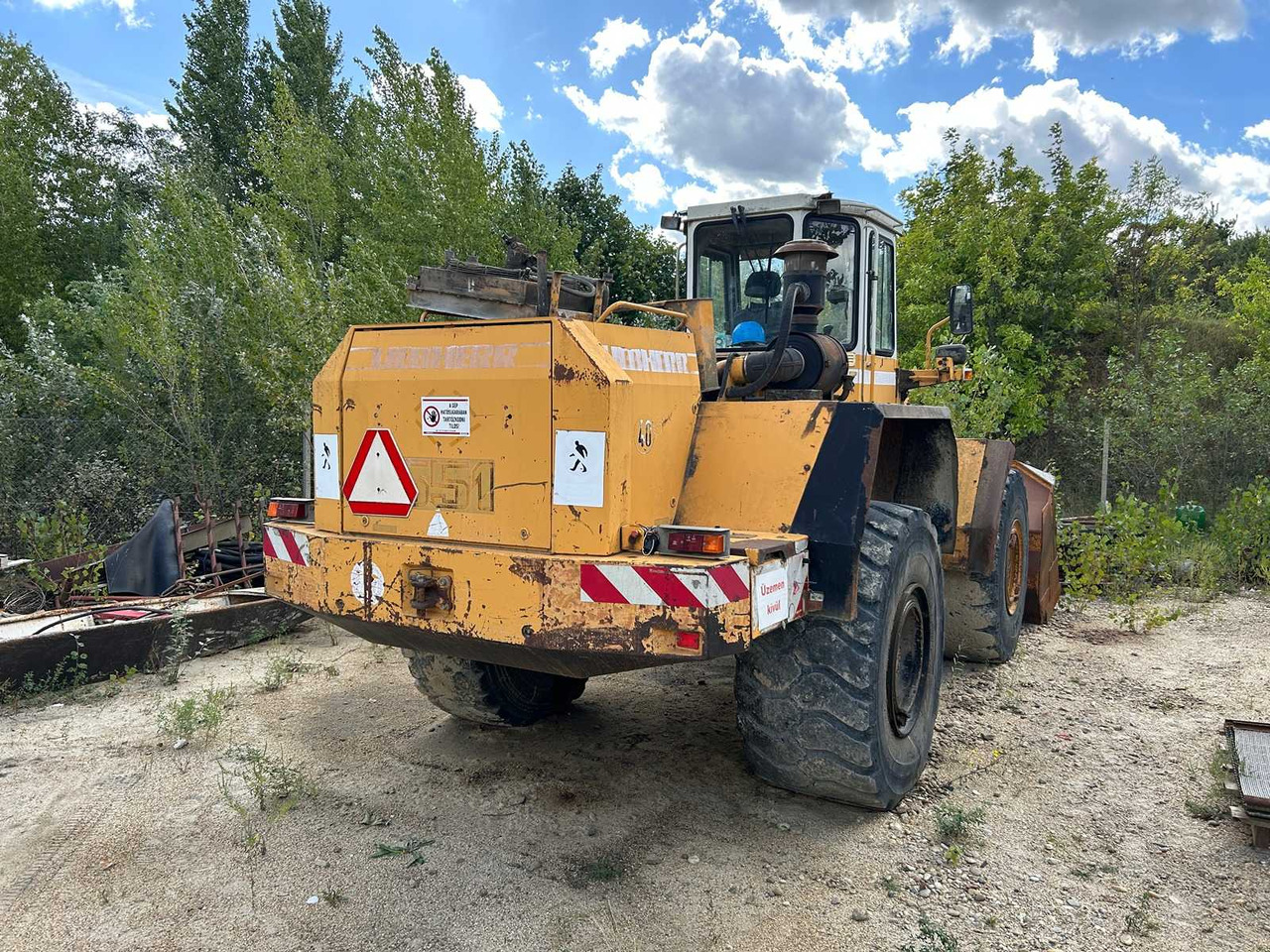 LIEBHERR L551 - Ratinis krautuvas: foto 1 LIEBHERR L551 - Ratinis krautuvas: foto 1