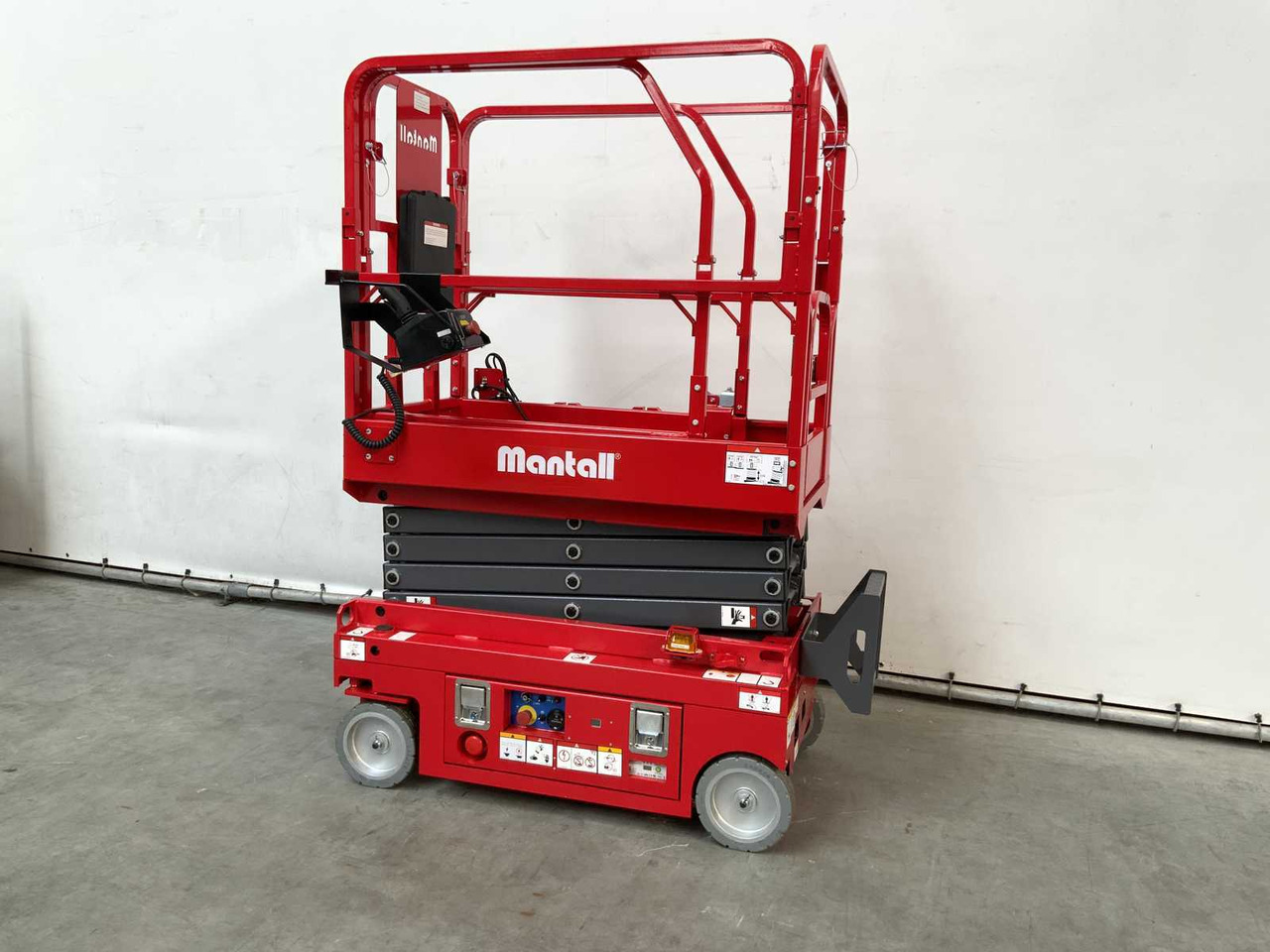 MANTALL - XE-60 MINI - SCISSOR LIFT AERIAL PLATFORM 6.4M - Kėlimo platforma: foto 3 MANTALL - XE-60 MINI - SCISSOR LIFT AERIAL PLATFORM 6.4M - Kėlimo platforma: foto 3