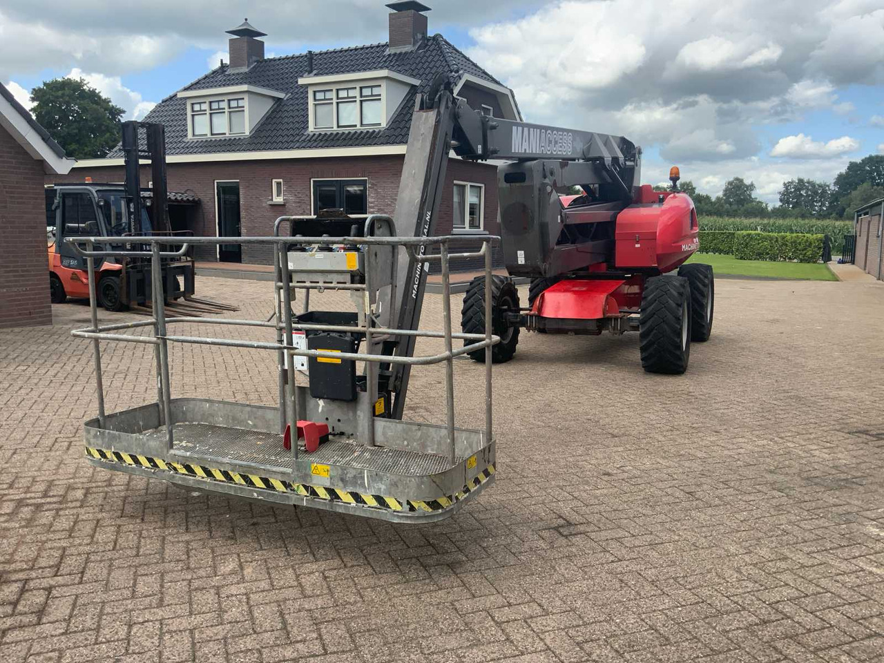 Manitou 200ATJ - Kėlimo platforma: foto 1 Manitou 200ATJ - Kėlimo platforma: foto 1