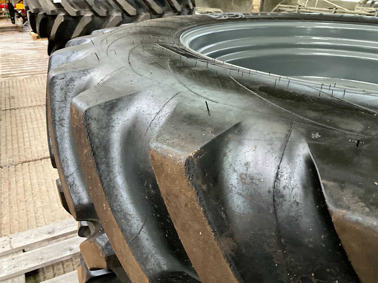 Michelin Spraybib - Padangos ir ratlankiai - Traktorius: foto 4 Michelin Spraybib - Padangos ir ratlankiai - Traktorius: foto 4