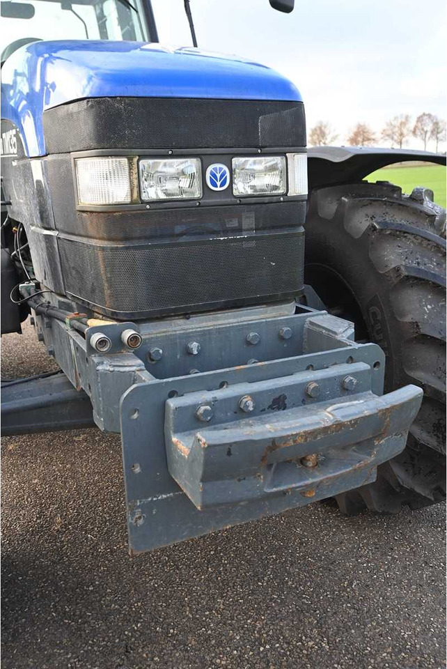 Traktorius NEW HOLLAND - 1998 - TM135 - ALL-WHEEL DRIVE FARM TRACTOR: foto 20 Traktorius NEW HOLLAND - 1998 - TM135 - ALL-WHEEL DRIVE FARM TRACTOR: foto 20