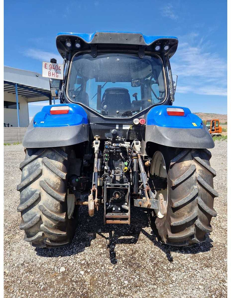 NEW HOLLAND T 6.155 - Traktorius: foto 4 NEW HOLLAND T 6.155 - Traktorius: foto 4