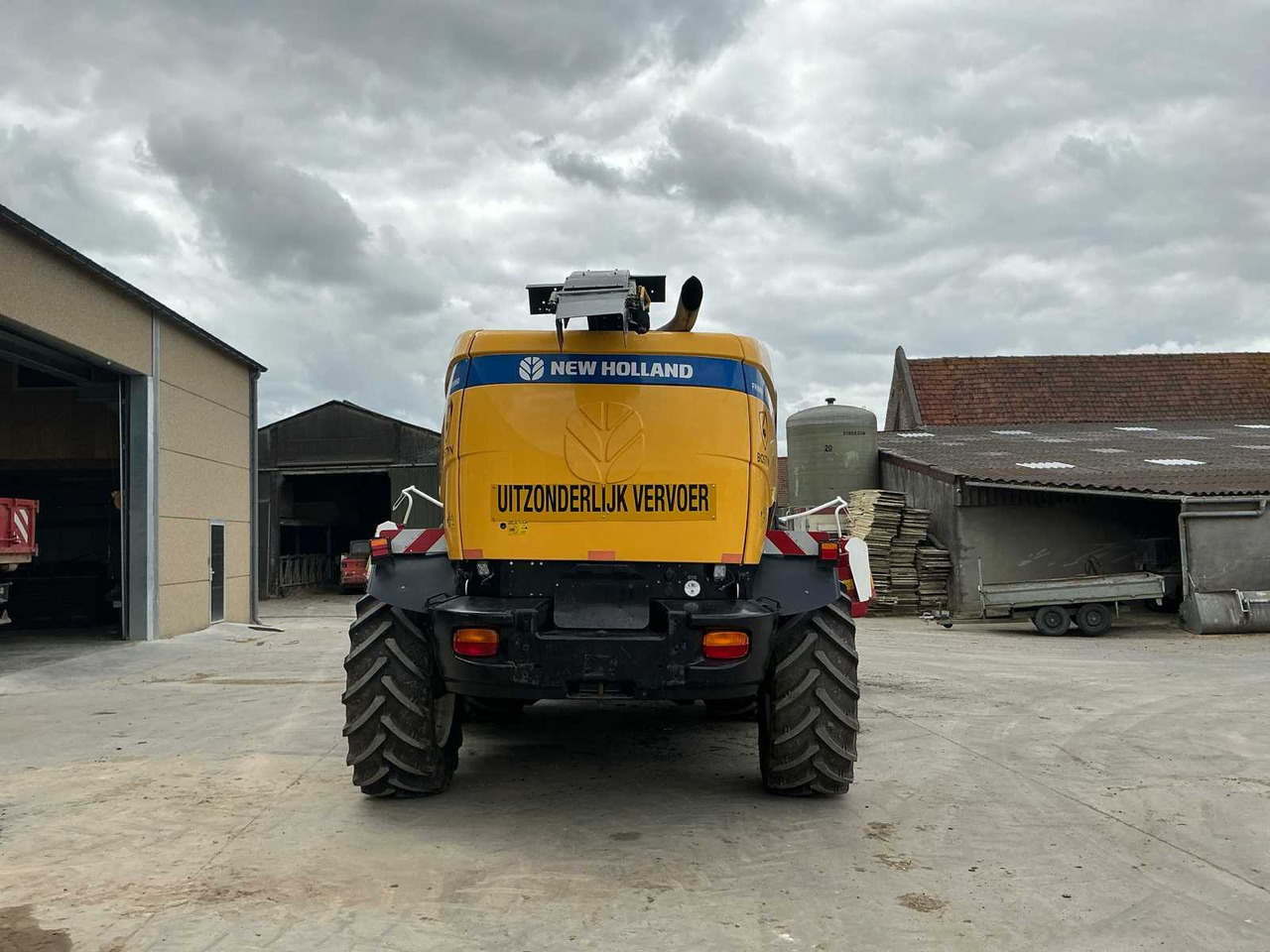 New Holland FR9060 - Pašarų kombainas: foto 4 New Holland FR9060 - Pašarų kombainas: foto 4