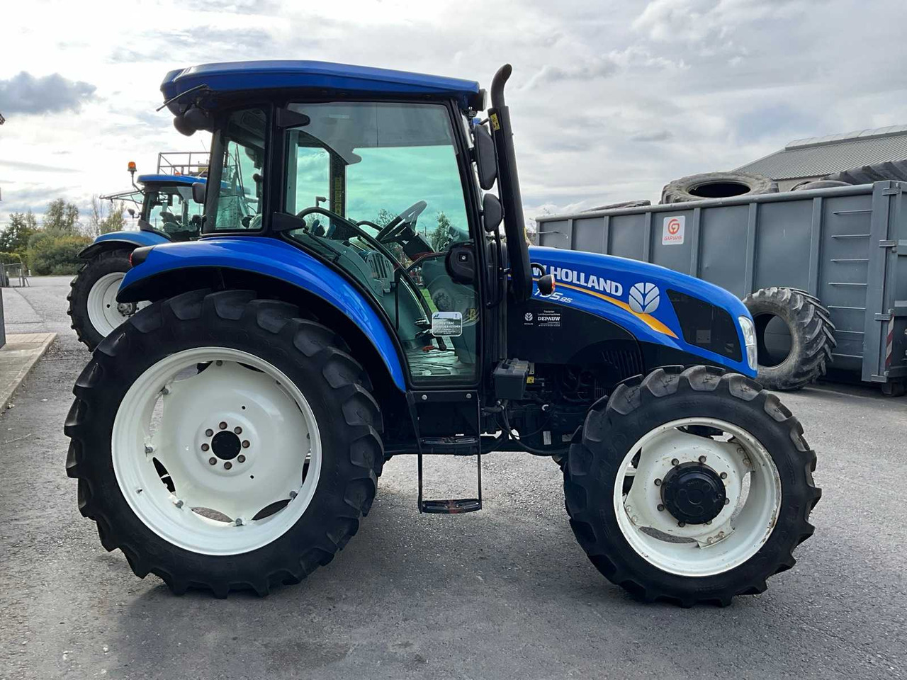 New Holland TD5.85 - Traktorius: foto 4 New Holland TD5.85 - Traktorius: foto 4