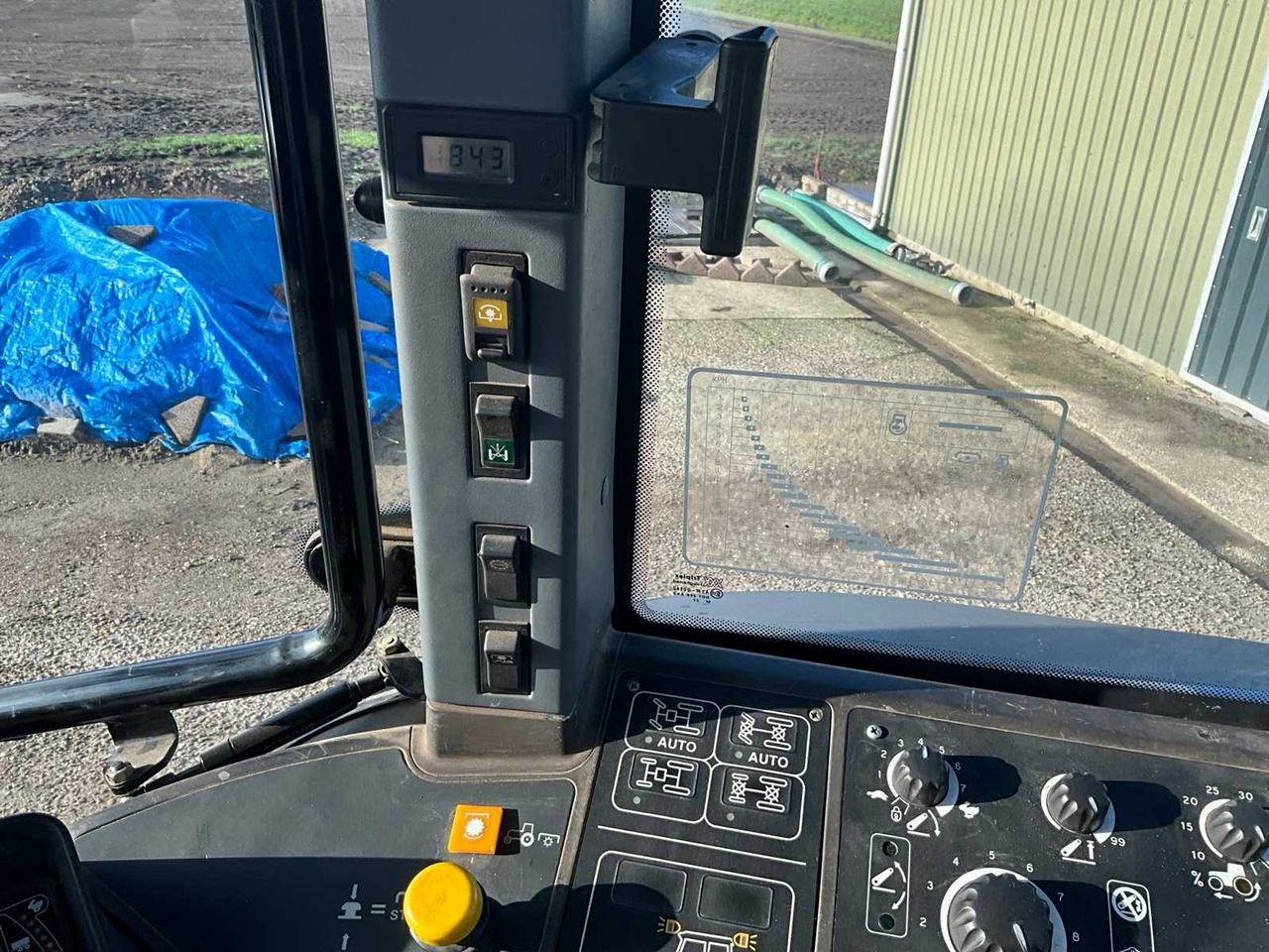 Traktorius New Holland TM165: foto 35