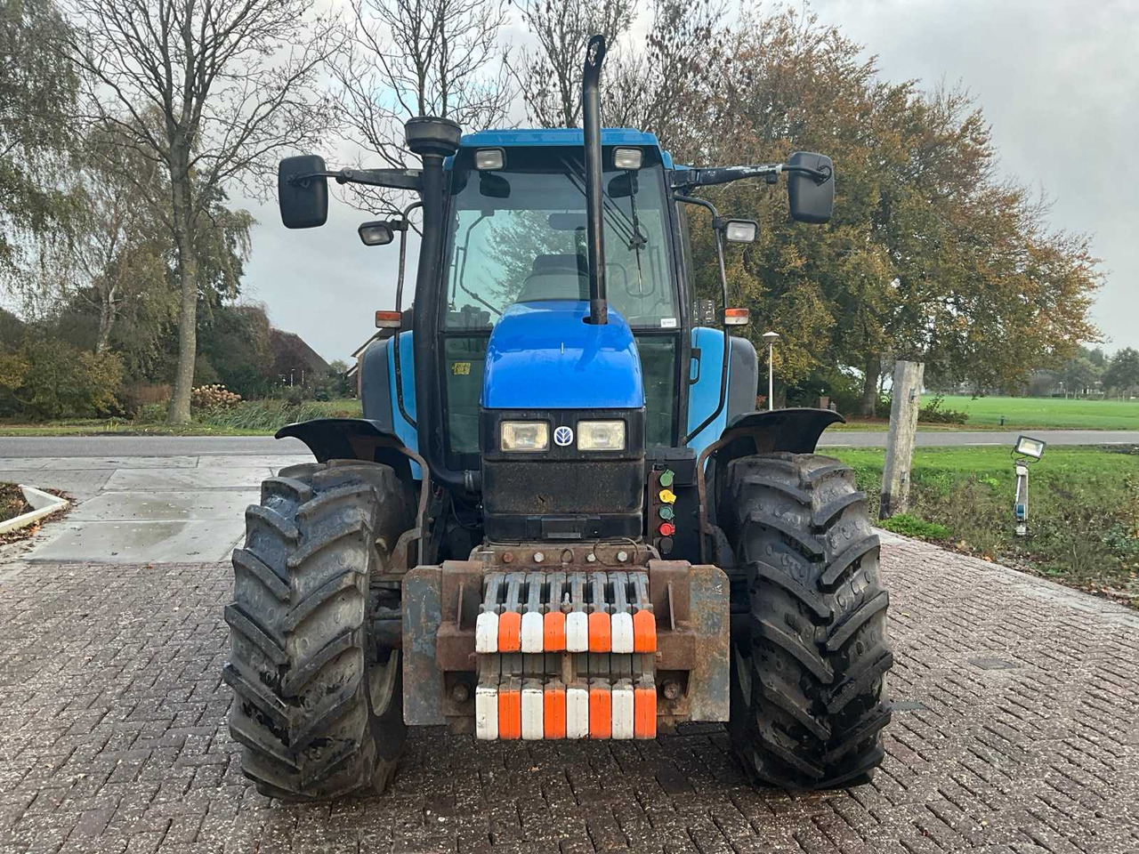 New holland TS90 - Traktorius: foto 3 New holland TS90 - Traktorius: foto 3