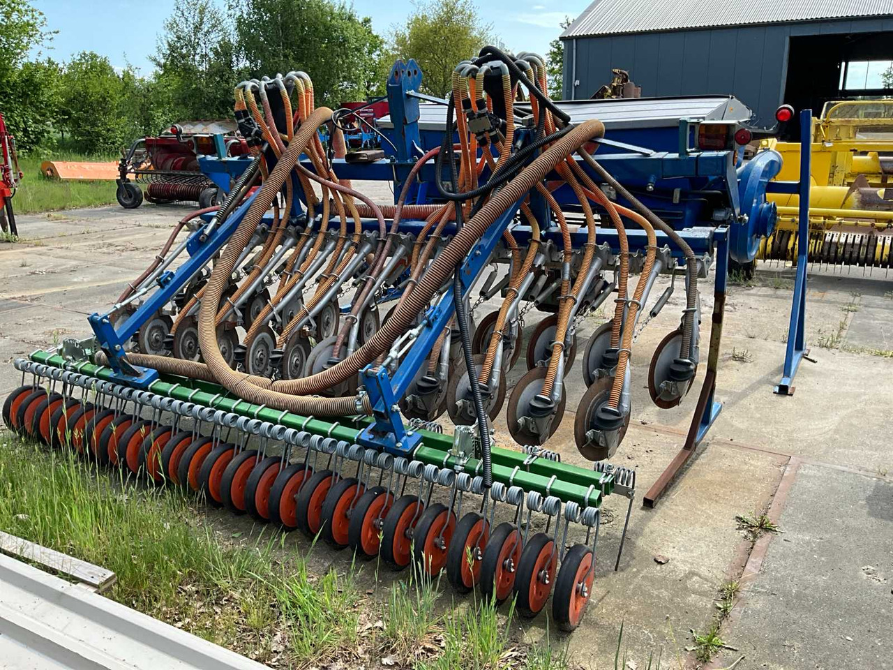 Nordsten NS4030 HYD 24 ERM - Sėjos technika: foto 3 Nordsten NS4030 HYD 24 ERM - Sėjos technika: foto 3
