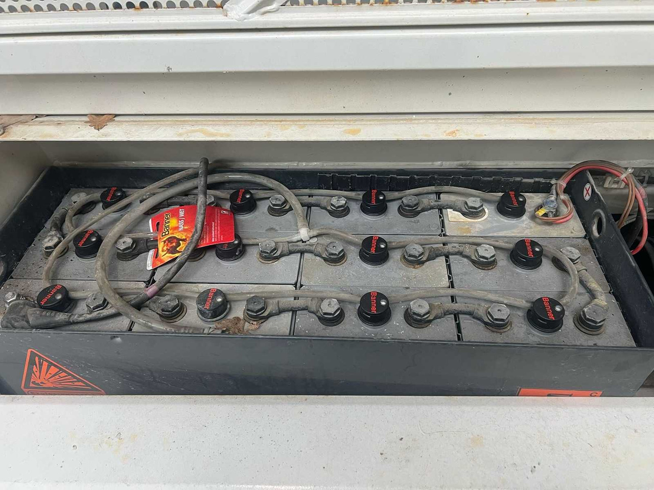 PB - 2014 - S151-12ES - AERIAL PLATFORM - SCISSOR LIFT WORKING HEIGHT 15,7M - Kėlimo platforma: foto 4 PB - 2014 - S151-12ES - AERIAL PLATFORM - SCISSOR LIFT WORKING HEIGHT 15,7M - Kėlimo platforma: foto 4