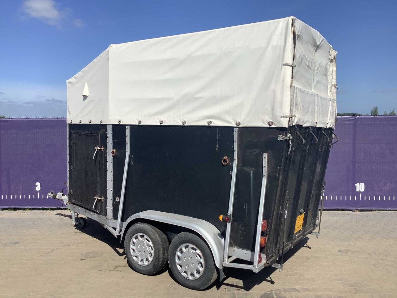 1993 - HOFFMANN - GINDORF - HORSE TRAILER 2-HORSE - Priekaba: foto 4 1993 - HOFFMANN - GINDORF - HORSE TRAILER 2-HORSE - Priekaba: foto 4