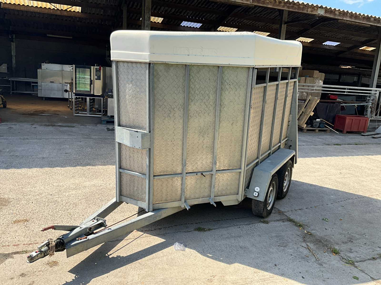 TACK - L-2700-2 - 2004 - ANIMAL TRAILER - Priekaba: foto 1 TACK - L-2700-2 - 2004 - ANIMAL TRAILER - Priekaba: foto 1