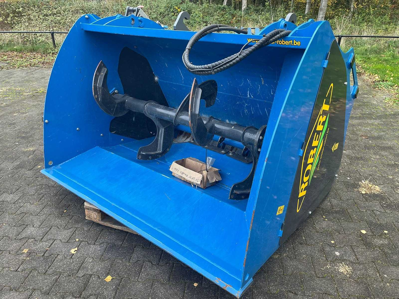 Robert BMH 2600 - VS - Pašarų maišytuvas: foto 1 Robert BMH 2600 - VS - Pašarų maišytuvas: foto 1