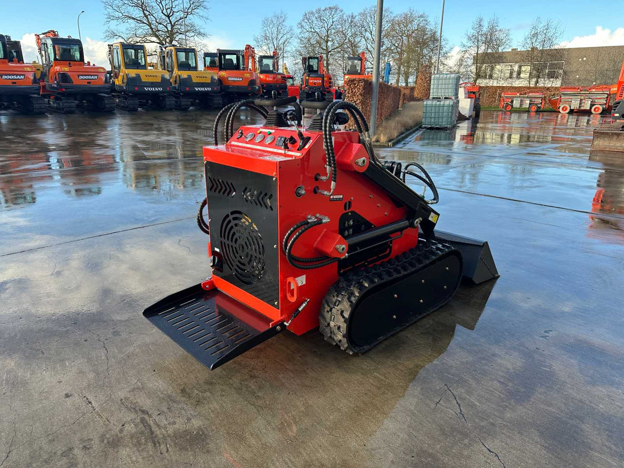 SMACH SH380 - Mini krautuvas: foto 4 SMACH SH380 - Mini krautuvas: foto 4