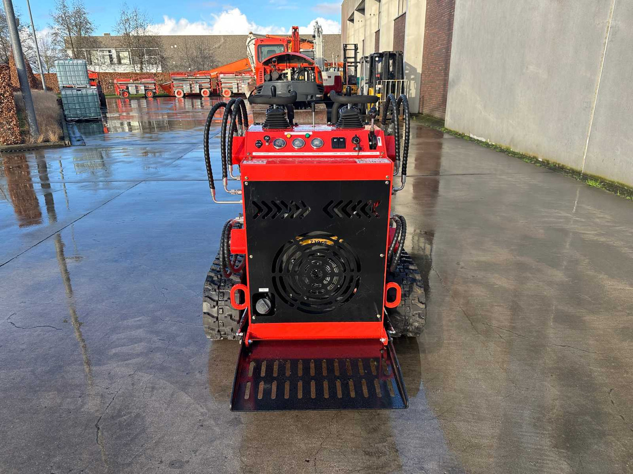 SMACH SH380 - Mini krautuvas: foto 5 SMACH SH380 - Mini krautuvas: foto 5