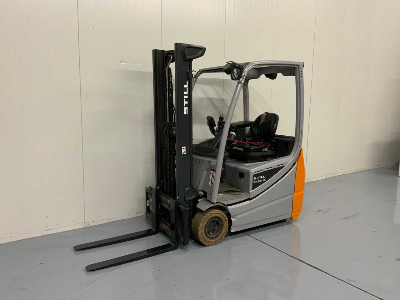 STILL RX 20-16 FORKLIFT, SIDE-SHIFT, BLUESPOT, 2019 FORKLIFT - Šakinis krautuvas: foto 1 STILL RX 20-16 FORKLIFT, SIDE-SHIFT, BLUESPOT, 2019 FORKLIFT - Šakinis krautuvas: foto 1