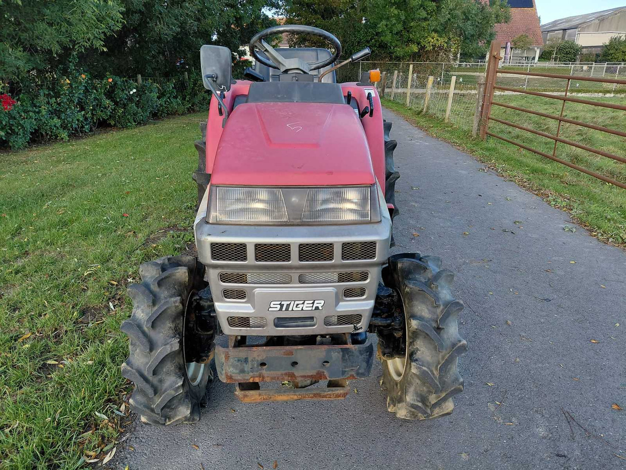 Shibaura P185F - Mini traktorius: foto 2 Shibaura P185F - Mini traktorius: foto 2