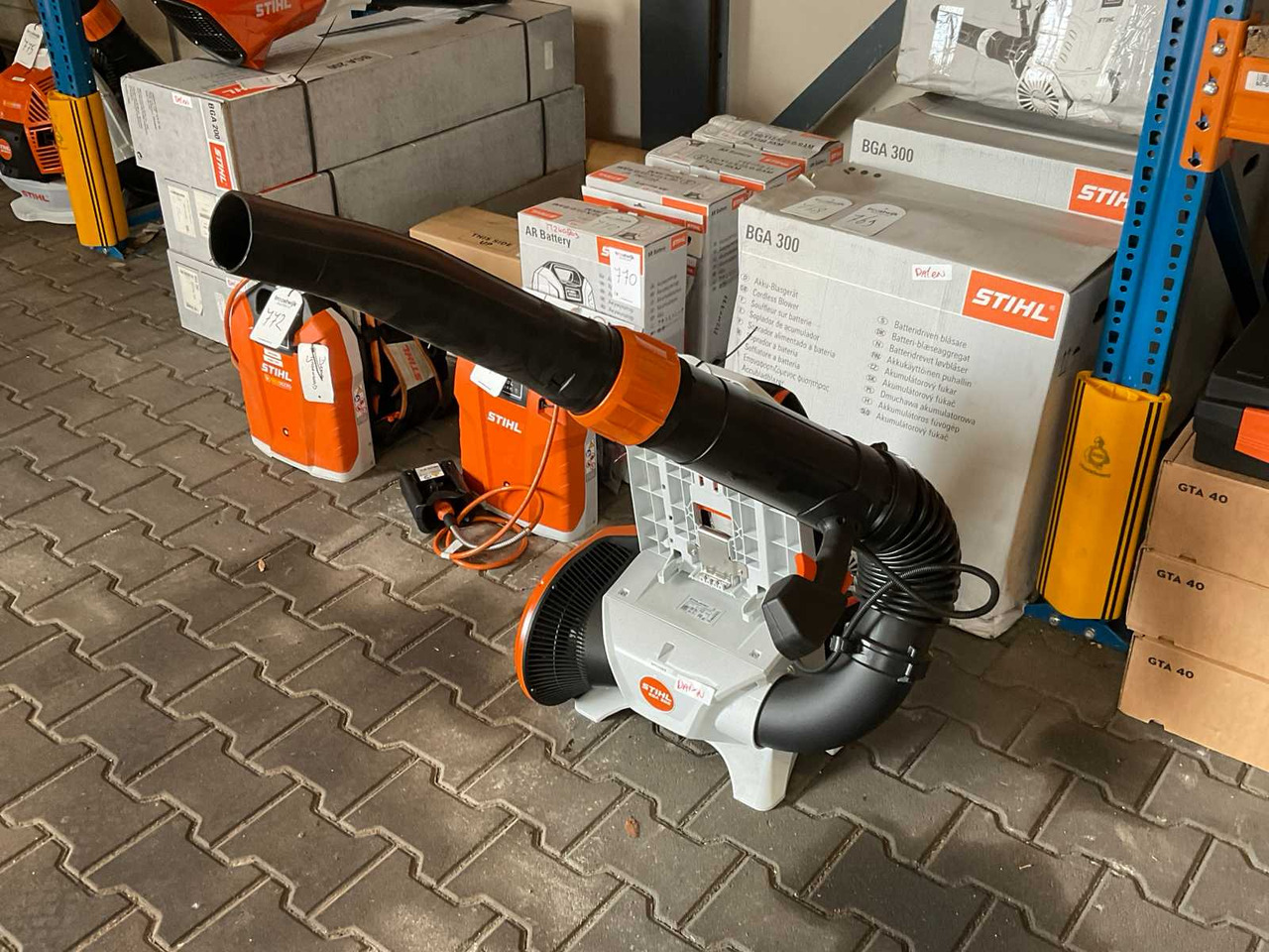 Stihl BGA 300 - Technika sodui ir daržui: foto 1 Stihl BGA 300 - Technika sodui ir daržui: foto 1