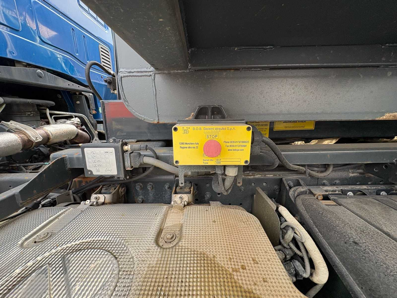 Sunkvežimis IVECO CARGO HOOKLIFT FROM 2015 – INCL. 3 CONTAINERS: foto 12