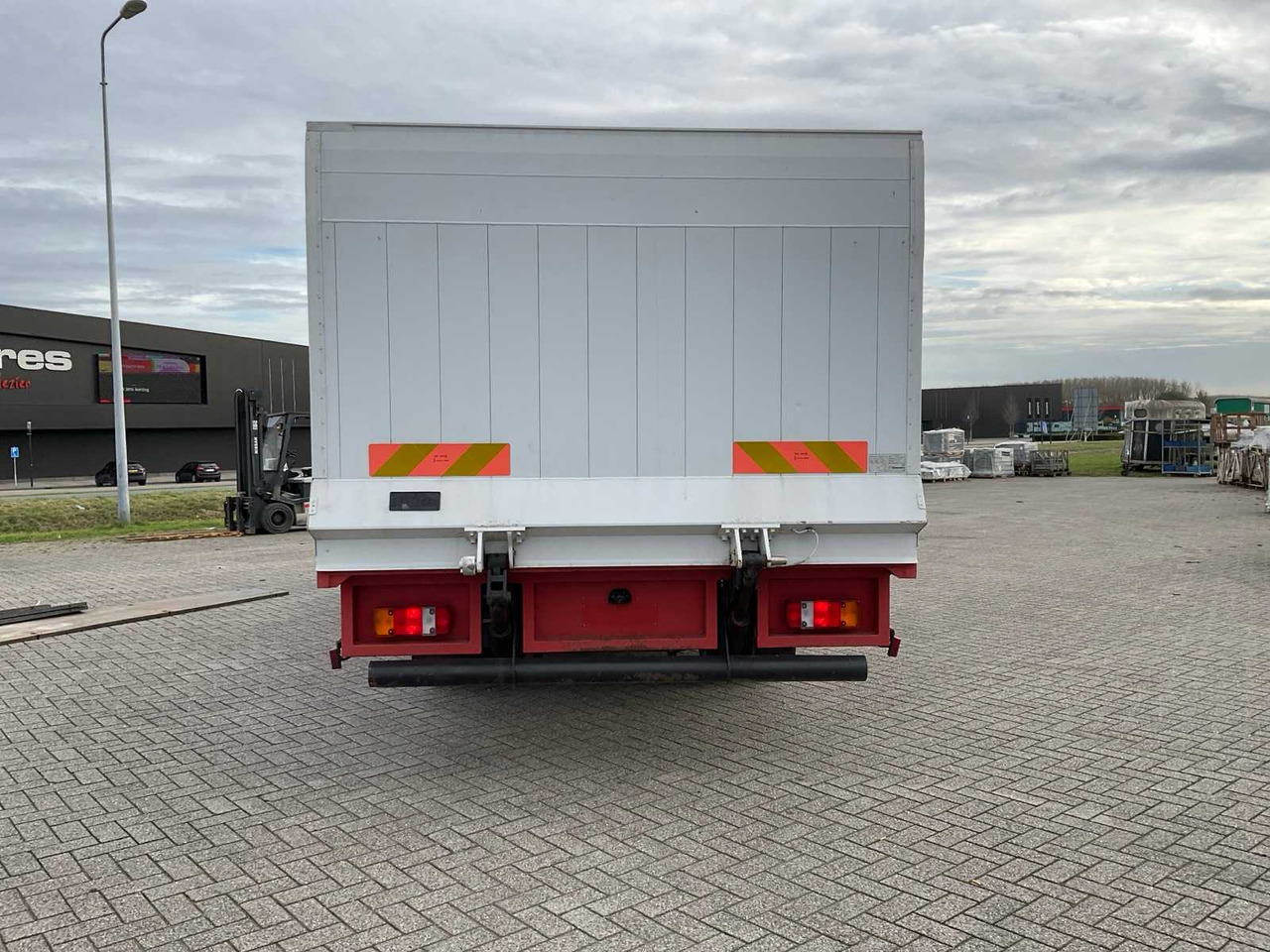 Sunkvežimis MERCEDES-BENZ TRUCK: foto 6