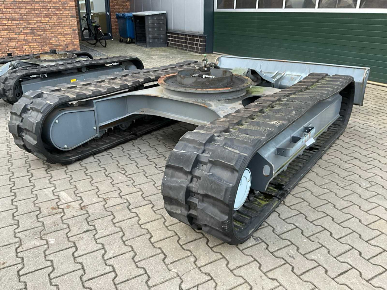 TAKEUCHI TB290-2 TRACKED DUMPER UNDERCARRIAGE - Mini savivartis: foto 4 TAKEUCHI TB290-2 TRACKED DUMPER UNDERCARRIAGE - Mini savivartis: foto 4