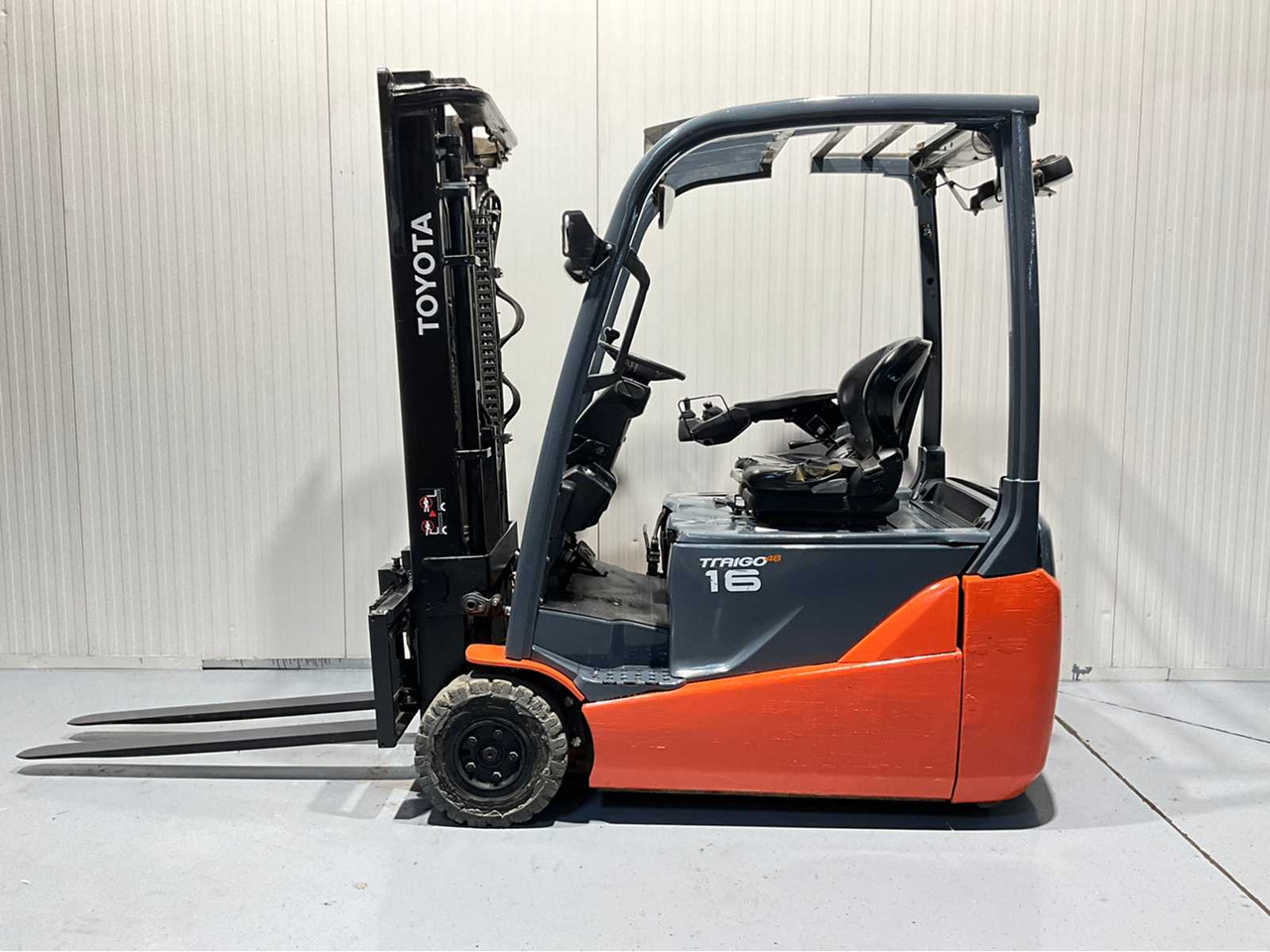 TOYOTA - 8FBE16T - FORKLIFT, FREELIFT SIDESHIFT, FREE-LIFT, YEAR OF MANUFACTURE 2018 - Šakinis krautuvas: foto 2 TOYOTA - 8FBE16T - FORKLIFT, FREELIFT SIDESHIFT, FREE-LIFT, YEAR OF MANUFACTURE 2018 - Šakinis krautuvas: foto 2