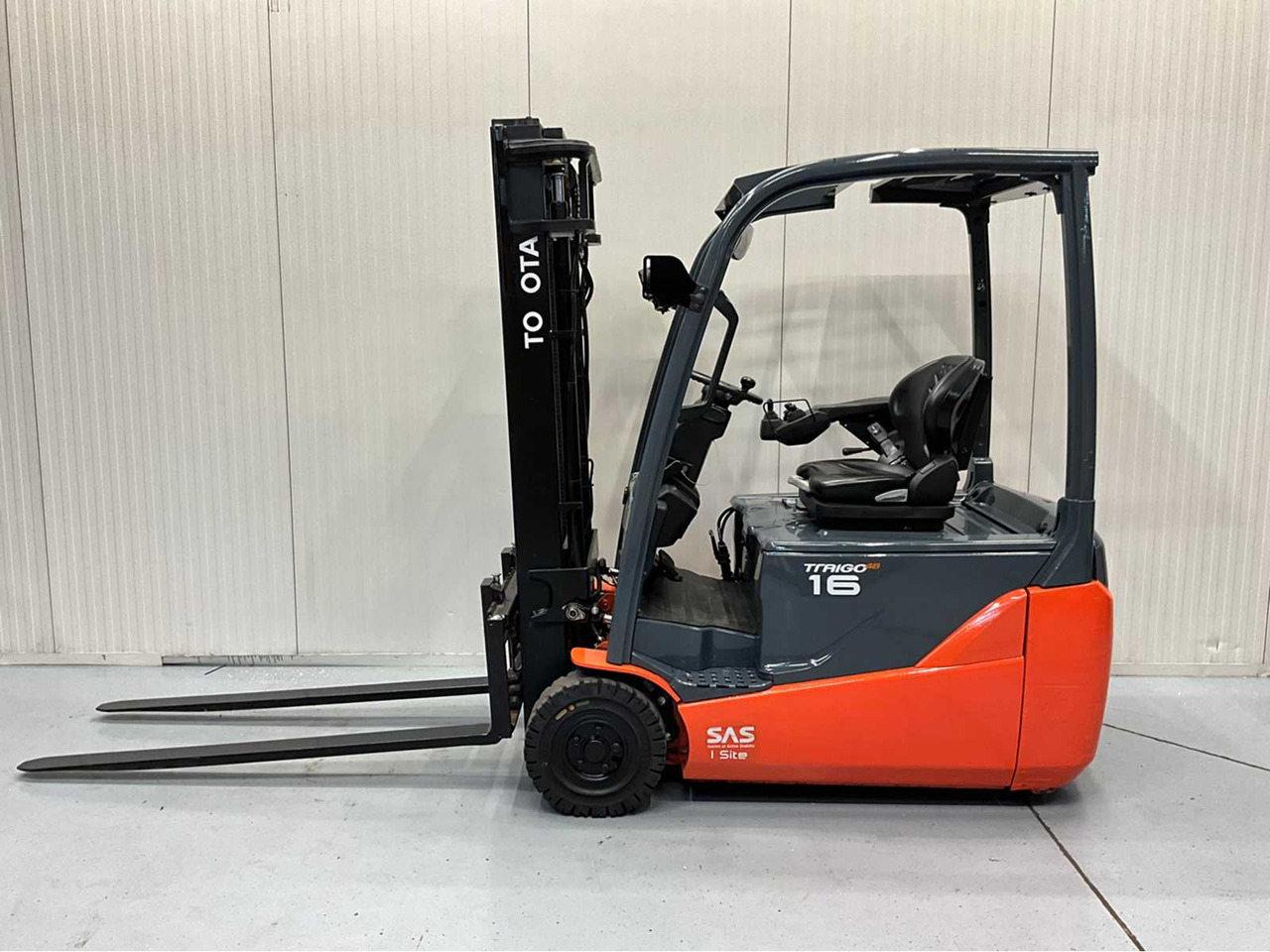 TOYOTA - 8FBE16T - FORKLIFT YEAR OF MANUFACTURE 2019- SPOONS 160CM - 7325 HOURS - SIDE-SHIFT - Šakinis krautuvas: foto 2 TOYOTA - 8FBE16T - FORKLIFT YEAR OF MANUFACTURE 2019- SPOONS 160CM - 7325 HOURS - SIDE-SHIFT - Šakinis krautuvas: foto 2
