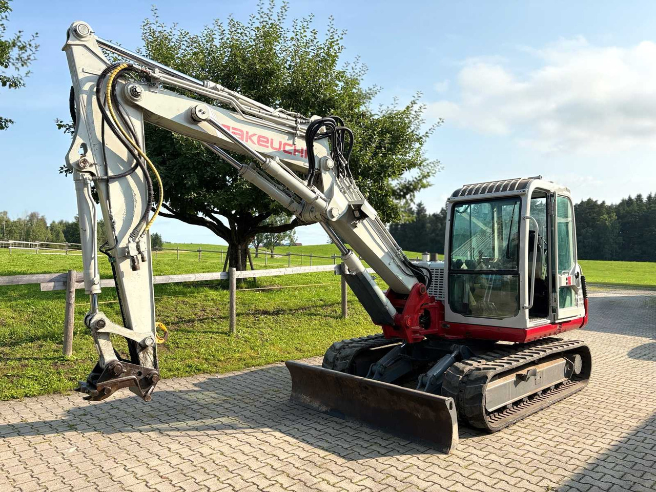 Takeuchi TB 175 CV - Vikšrinis ekskavatorius: foto 1 Takeuchi TB 175 CV - Vikšrinis ekskavatorius: foto 1