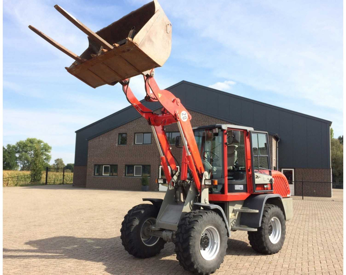 Takeuchi / Terex TW10 - Ratinis krautuvas: foto 2 Takeuchi / Terex TW10 - Ratinis krautuvas: foto 2