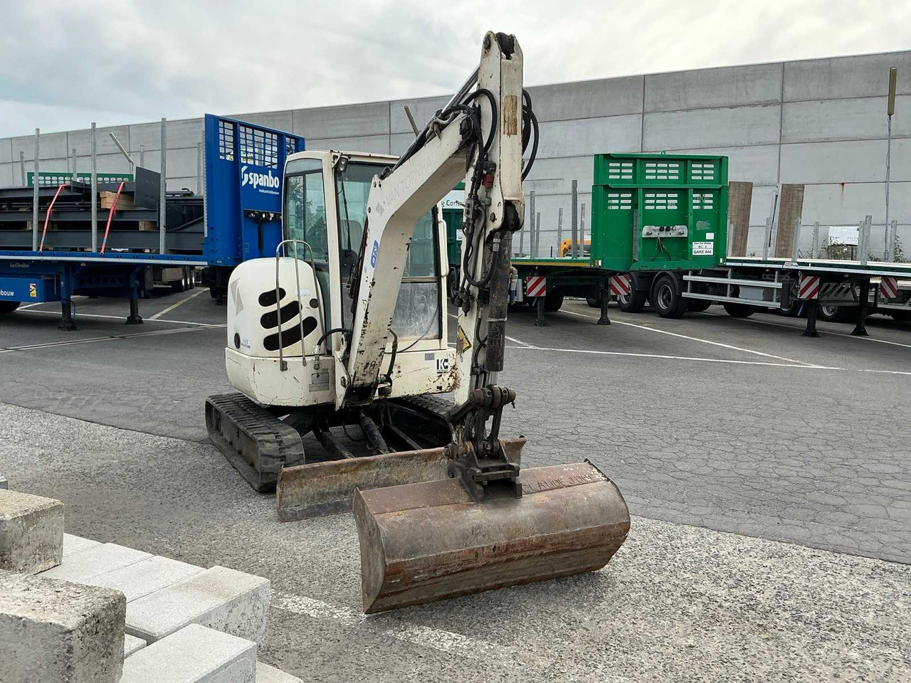 Terex HR 3.7 Knickmatik - Mini ekskavatorius: foto 3 Terex HR 3.7 Knickmatik - Mini ekskavatorius: foto 3