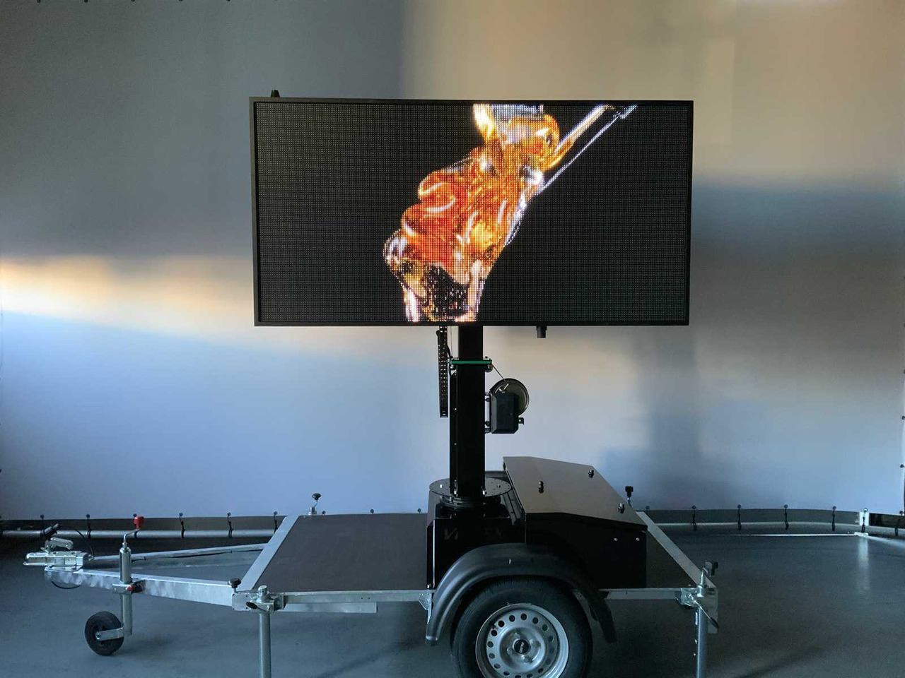 Statybinė įranga, Priekaba Viplex tekstkar P8 ledscherm op aanhangwagen: foto 23