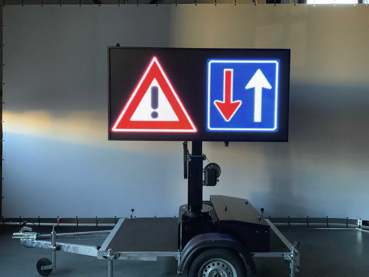 Statybinė įranga, Priekaba Viplex tekstkar P8 ledscherm op aanhangwagen: foto 39