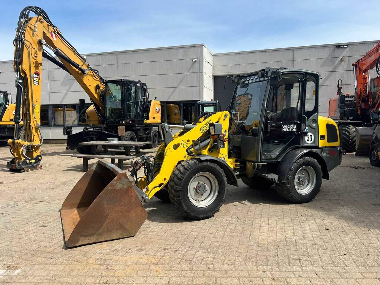 Wacker Neuson WL34 - Ratinis krautuvas: foto 1 Wacker Neuson WL34 - Ratinis krautuvas: foto 1