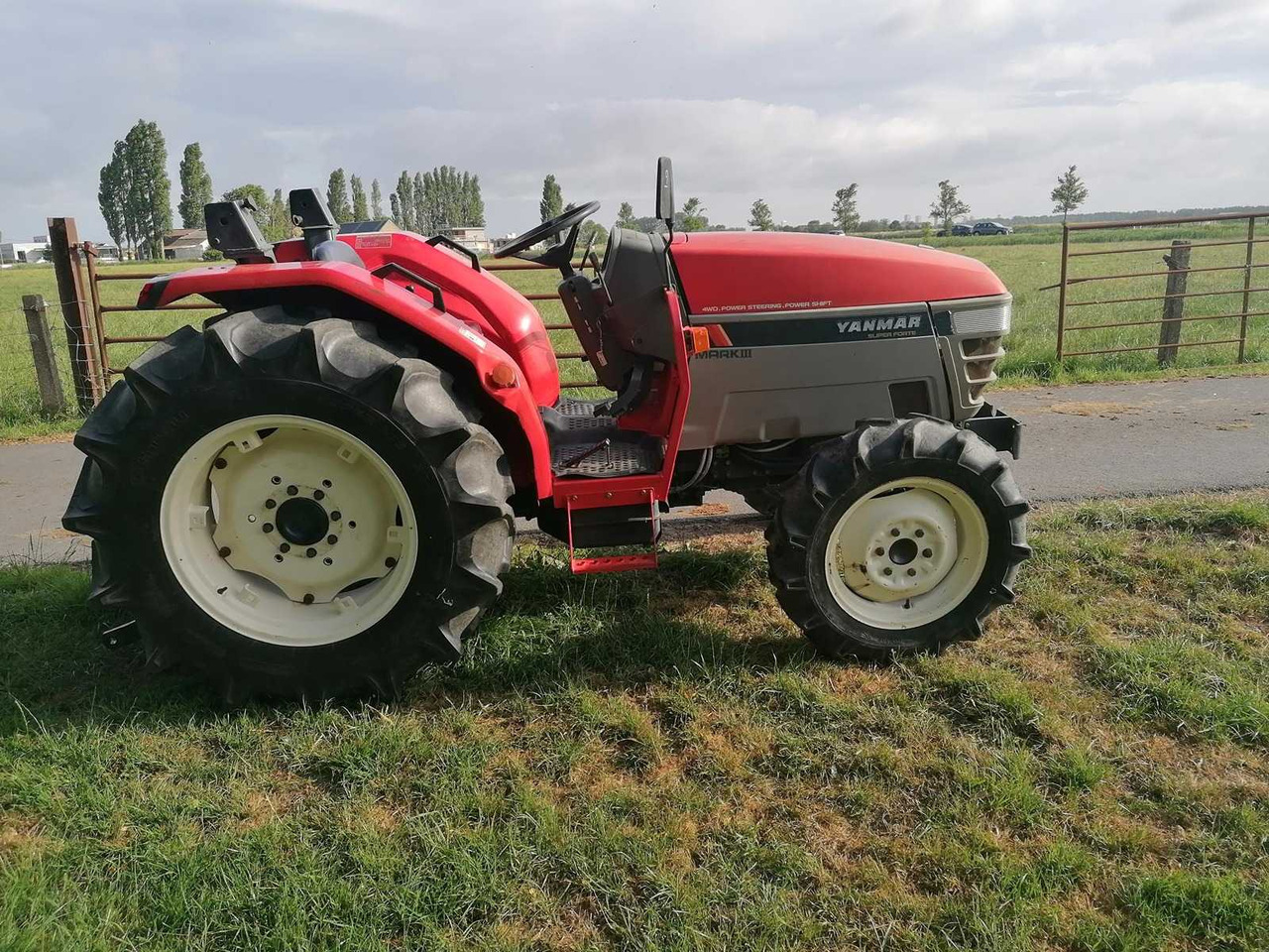 Yanmar AF-33 - Mini traktorius: foto 3 Yanmar AF-33 - Mini traktorius: foto 3