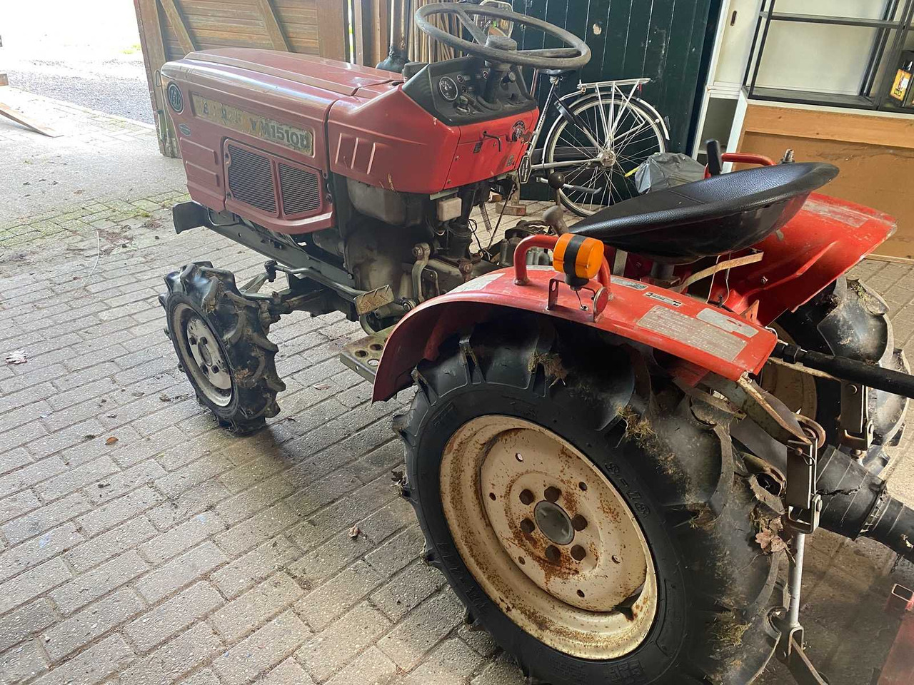 Yanmar zen-noh ym 1510D - Mini traktorius: foto 3 Yanmar zen-noh ym 1510D - Mini traktorius: foto 3