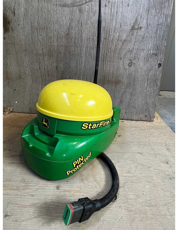 John Deere StarFire 3000 - Žemės ūkio technika: foto 1 John Deere StarFire 3000 - Žemės ūkio technika: foto 1