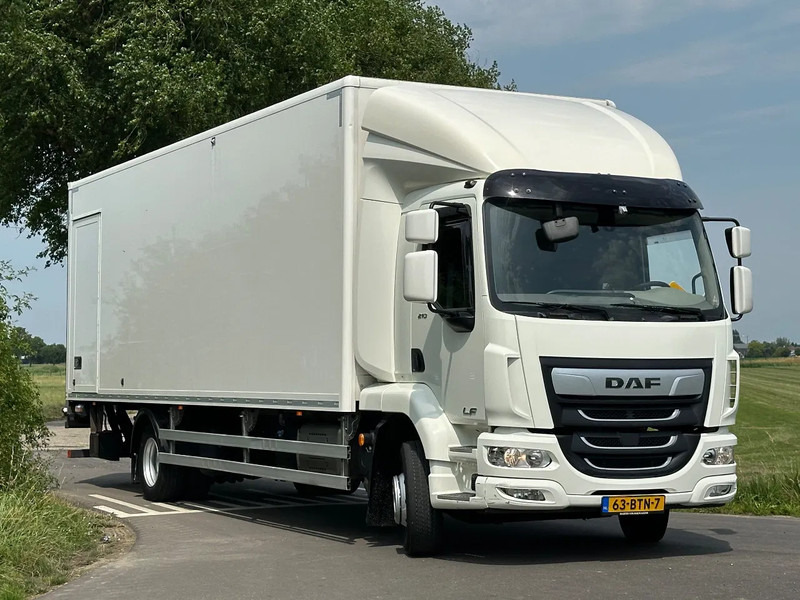 DAF LF 210 LF210.14. EURO6. 2022. 183401km 805x248x248. Bakwagen met Laadklep 2500kg - Furgonas sunkvežimis: foto 2 DAF LF 210 LF210.14. EURO6. 2022. 183401km 805x248x248. Bakwagen met Laadklep 2500kg - Furgonas sunkvežimis: foto 2
