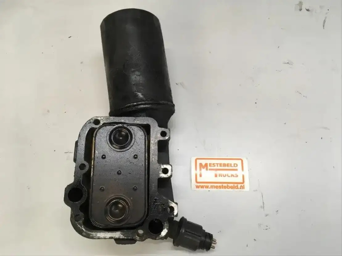 MAN Oliefilter + oliekoeler D0836 LF05  - Variklis ir dalys - Sunkvežimis: foto 1 MAN Oliefilter + oliekoeler D0836 LF05  - Variklis ir dalys - Sunkvežimis: foto 1