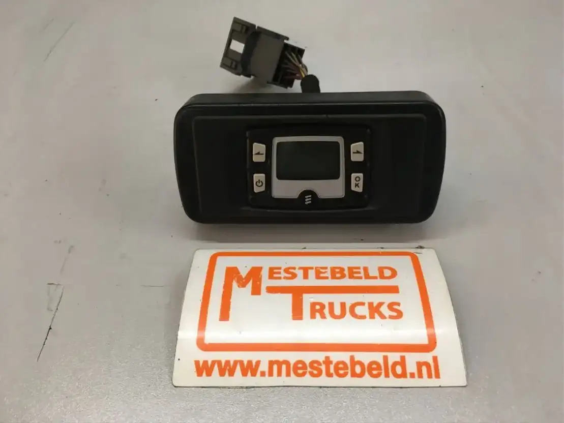 Mercedes-Benz Eberspacher bedieningspaneel - Kabina ir interjeras - Sunkvežimis: foto 1 Mercedes-Benz Eberspacher bedieningspaneel - Kabina ir interjeras - Sunkvežimis: foto 1