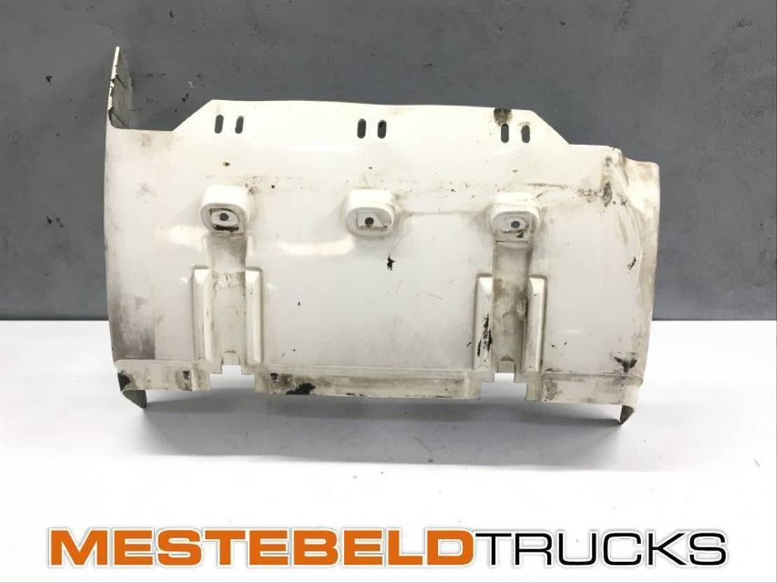 Scania Spatscherm rechtsachter linksvoor - Kėbulas ir išorė - Sunkvežimis: foto 1 Scania Spatscherm rechtsachter linksvoor - Kėbulas ir išorė - Sunkvežimis: foto 1