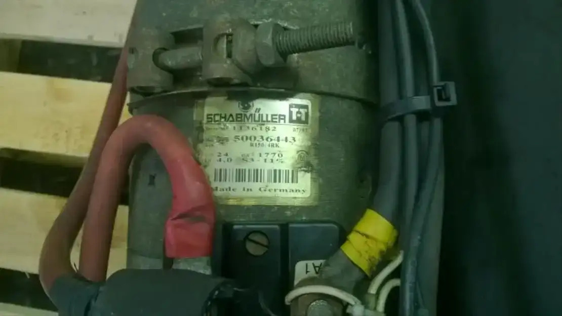 Volvo Hydr. unit voor laadklep en hefsysteem - Hidraulika - Sunkvežimis: foto 1 Volvo Hydr. unit voor laadklep en hefsysteem - Hidraulika - Sunkvežimis: foto 1