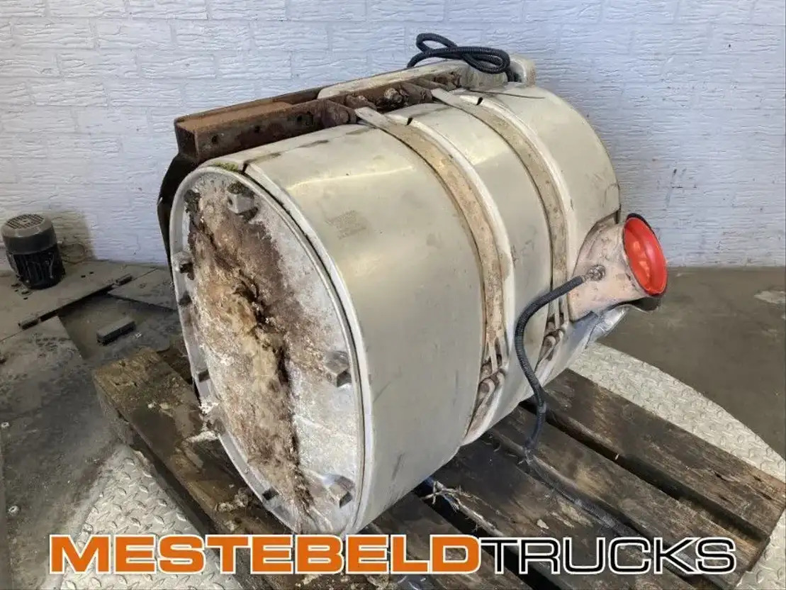 Volvo Uitlaat particulfilter - Išmetimo sistema - Sunkvežimis: foto 1 Volvo Uitlaat particulfilter - Išmetimo sistema - Sunkvežimis: foto 1